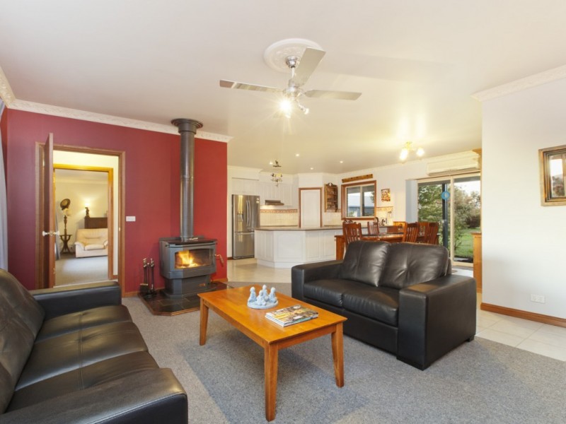 8 Criterion Court, Clunes VIC 3370