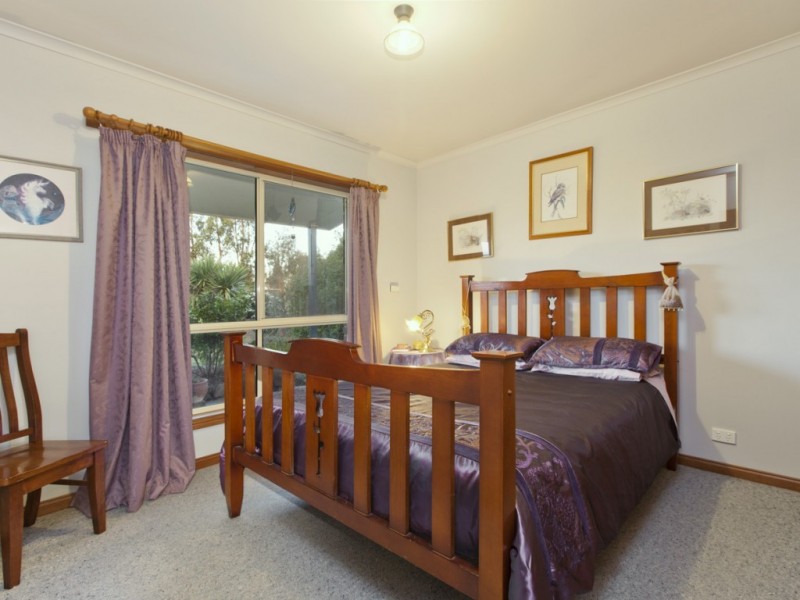 8 Criterion Court, Clunes VIC 3370