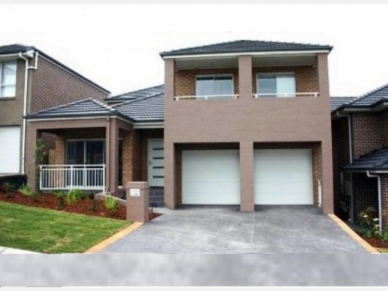 8 Istana Street, Campbelltown NSW 2560