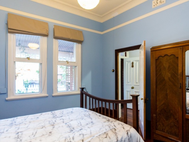 5 Station St, Guildford WA 6055