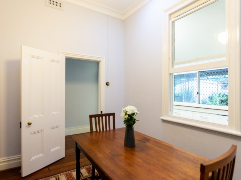 5 Station St, Guildford WA 6055