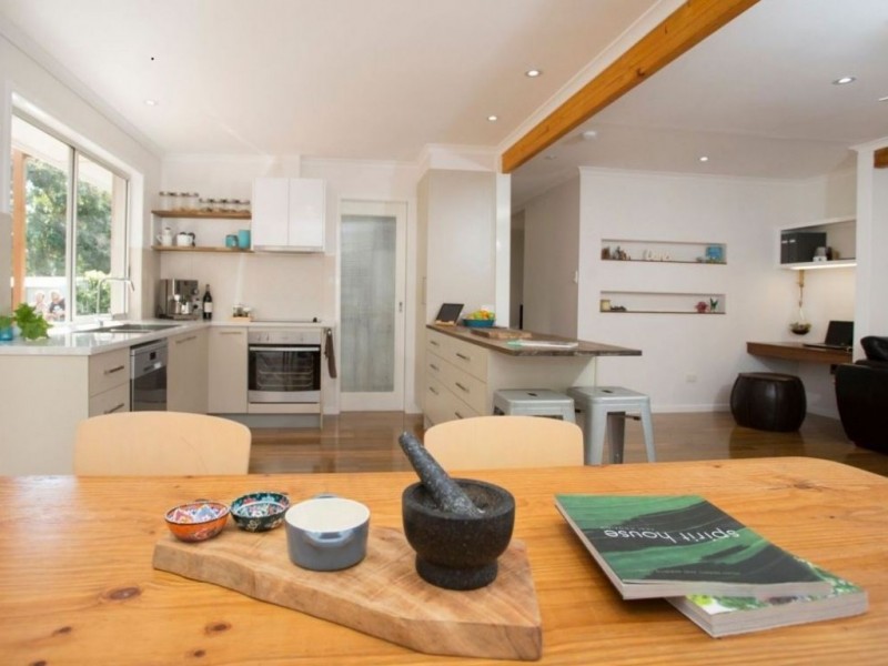 2 Jelen Drive, Mooloolah Valley QLD 4553