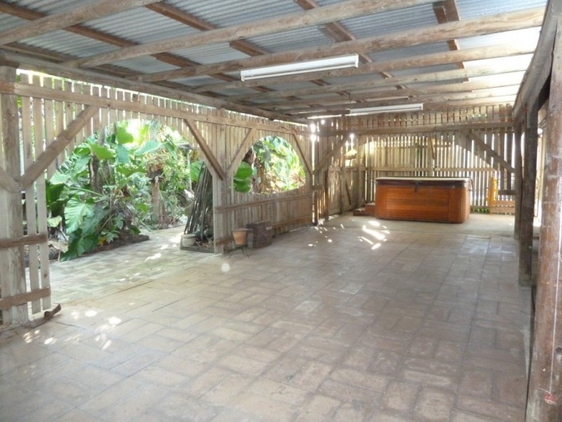 11 Perry Street, West Mackay QLD 4740