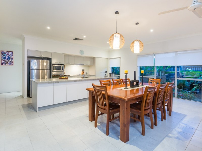 74 Moss Road, Wakerley QLD 4154