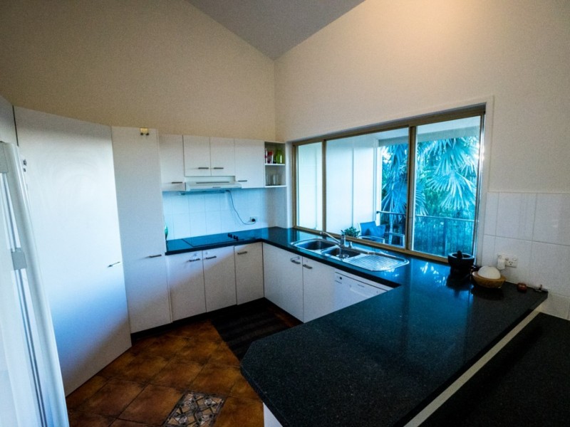 11 Canmaroo Avenue, Nambour QLD 4560