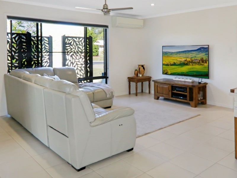 20 Seahorse Circuit, Dundowran Beach QLD 4655