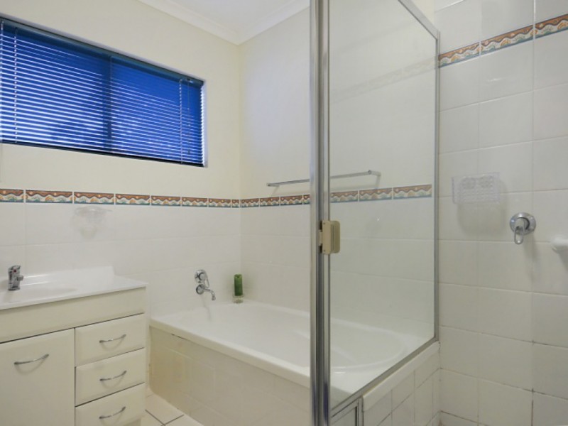 1/4 Buna Street, Maroochydore QLD 4558