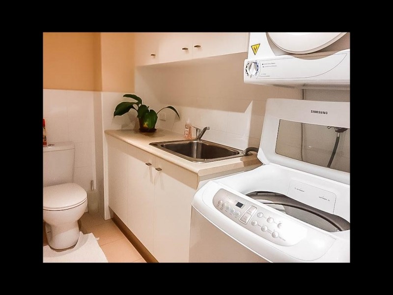 8/24-26 Parker Street, Labrador QLD 4215