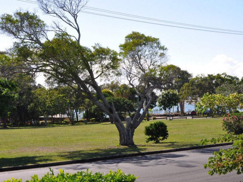 16 Dayman Street, Hervey Bay QLD 4655