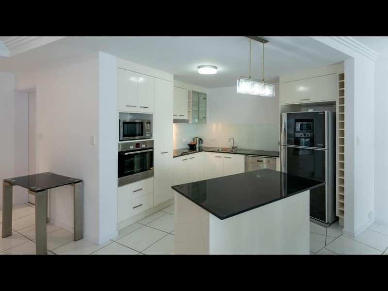 105/125-129 Esplanade, Cairns City QLD 4870