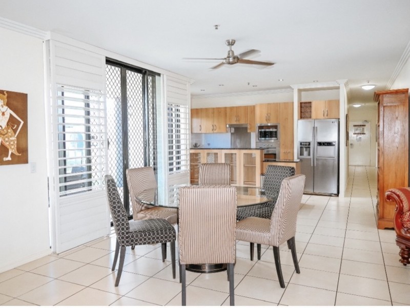 304/2-4 Lake Street, Cairns City QLD 4870