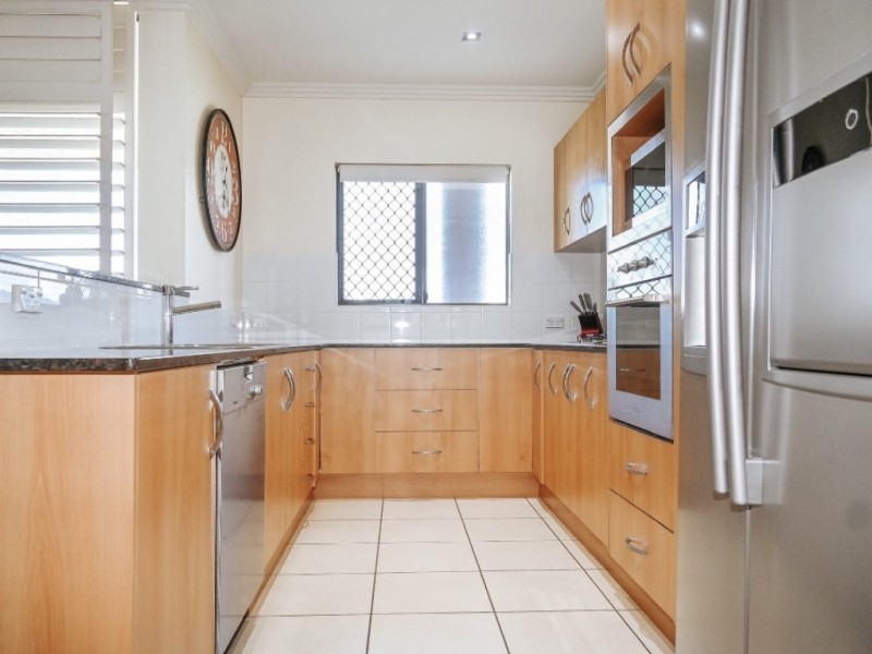 304/2-4 Lake Street, Cairns City QLD 4870