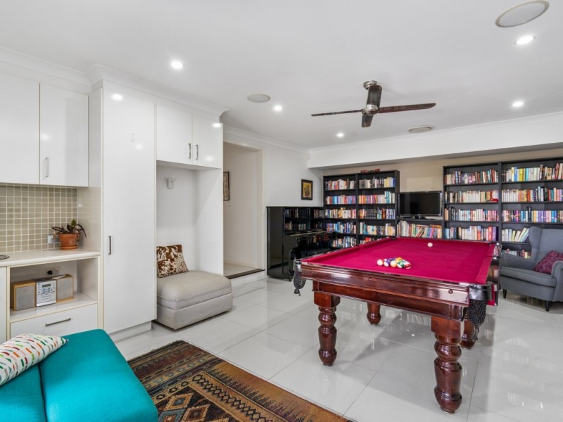 8 Bisley Place, Wakerley QLD 4154