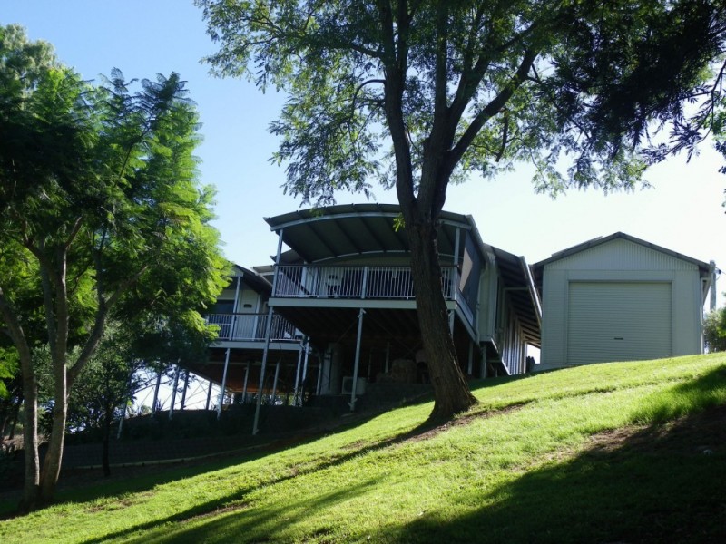 64 Bellambi Street, Toogoolawah QLD 4313