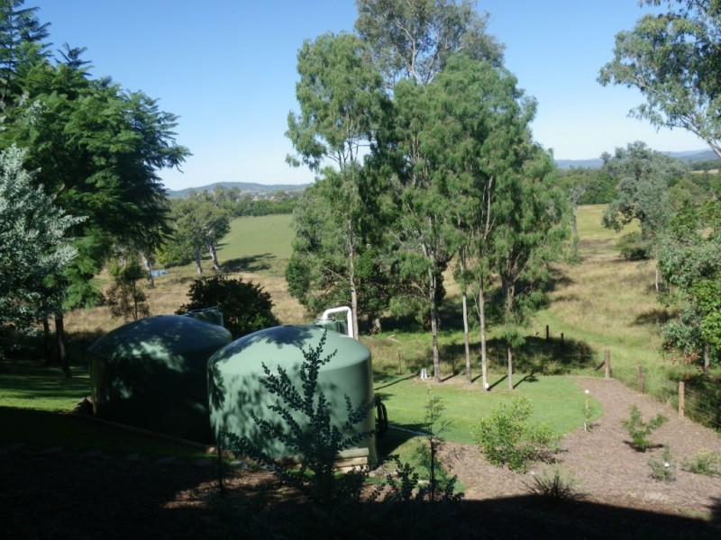 64 Bellambi Street, Toogoolawah QLD 4313