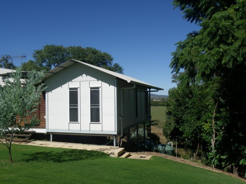 64 Bellambi Street, Toogoolawah QLD 4313