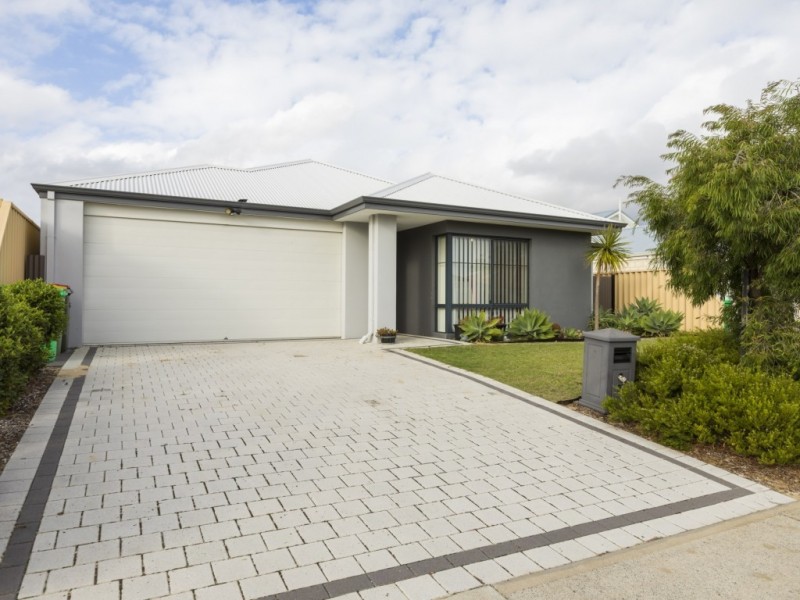 37 Gutmann Parkway, Dalyellup WA 6230