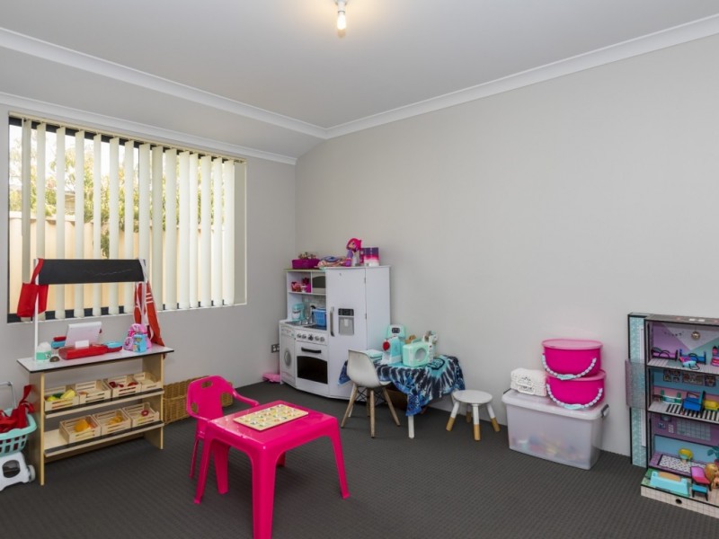 37 Gutmann Parkway, Dalyellup WA 6230