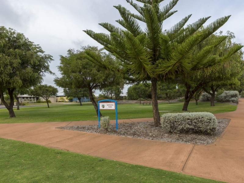 37 Gutmann Parkway, Dalyellup WA 6230