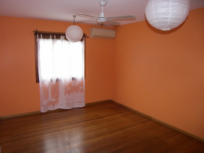 4 Sandralee Street, Brighton QLD 4017