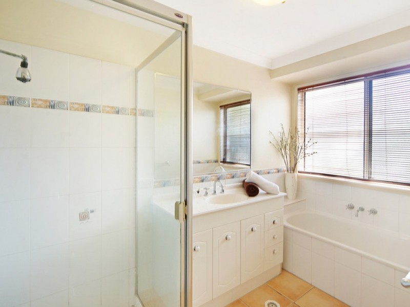 2 Lockyer Place, Pelican Waters QLD 4551