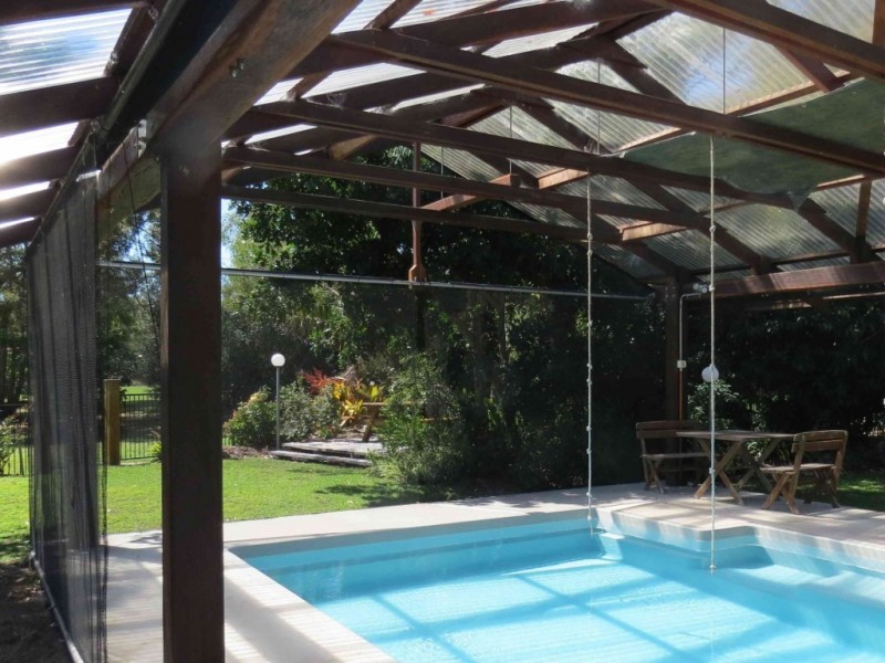 230 Lindy Drive, Rules Beach QLD 4674