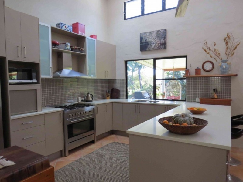 230 Lindy Drive, Rules Beach QLD 4674