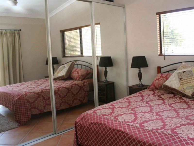 230 Lindy Drive, Rules Beach QLD 4674