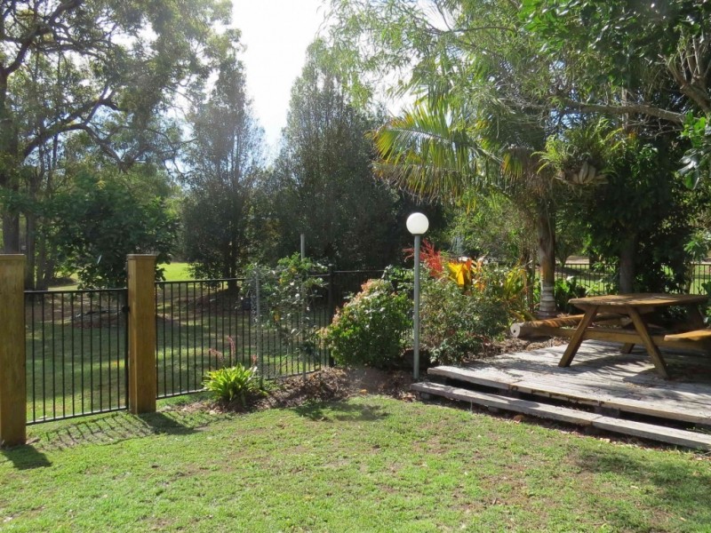 230 Lindy Drive, Rules Beach QLD 4674