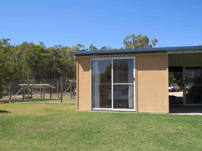 230 Lindy Drive, Rules Beach QLD 4674