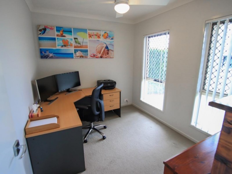 32 Waterfern Way, Ripley QLD 4306