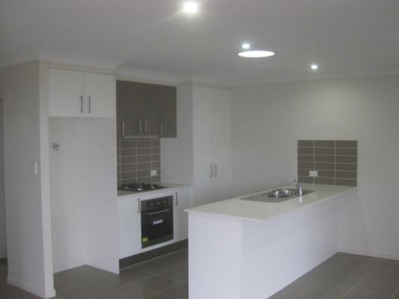 1/1 Adelaide Street, Cranley QLD 4350