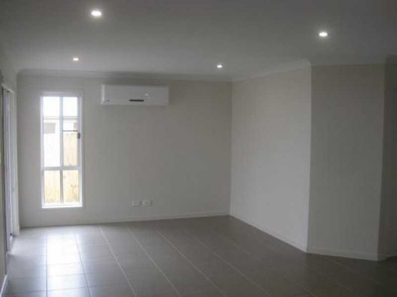 1/1 Adelaide Street, Cranley QLD 4350