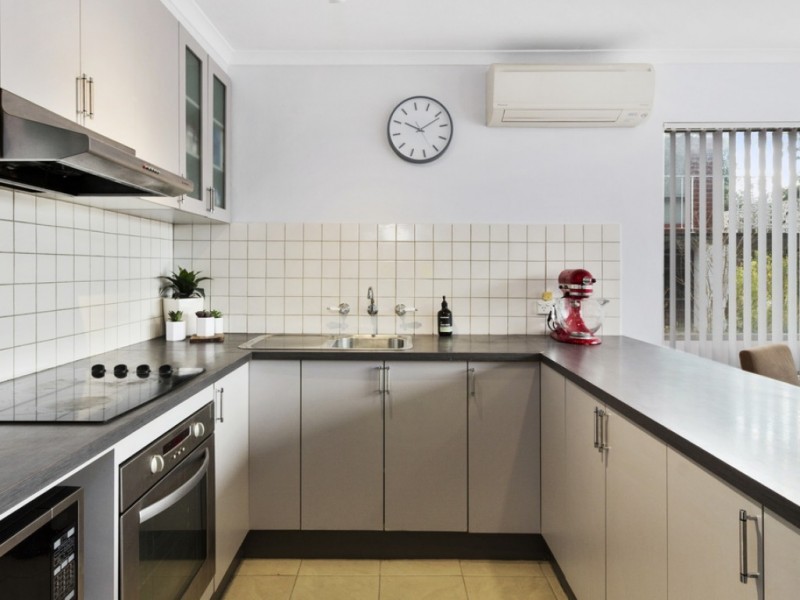 1/188 Churchill Ave, Sandy Bay TAS 7005