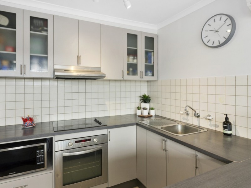 1/188 Churchill Ave, Sandy Bay TAS 7005