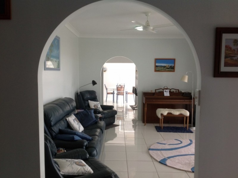 16 Elsie Street, Banora Point NSW 2486