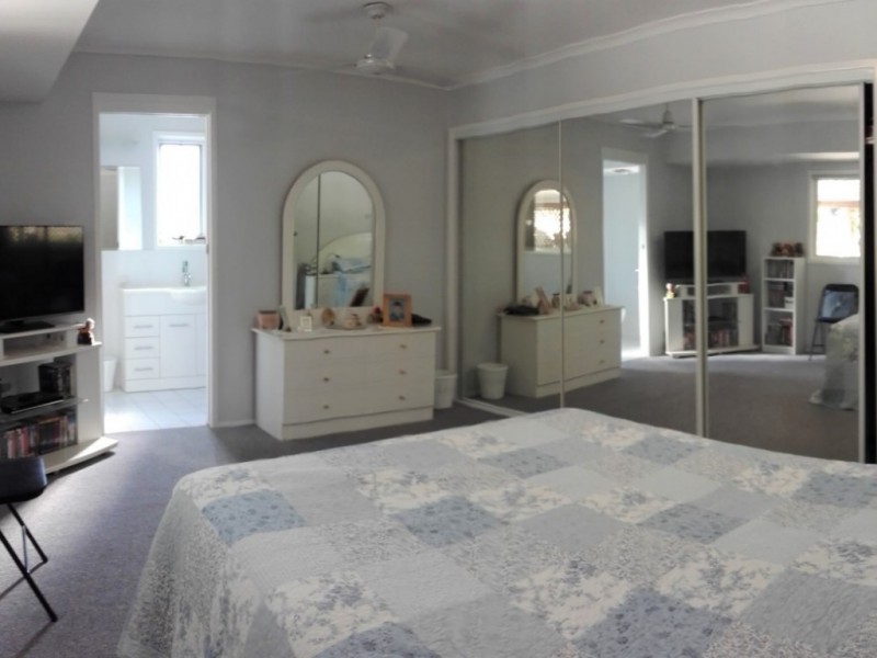 16 Elsie Street, Banora Point NSW 2486