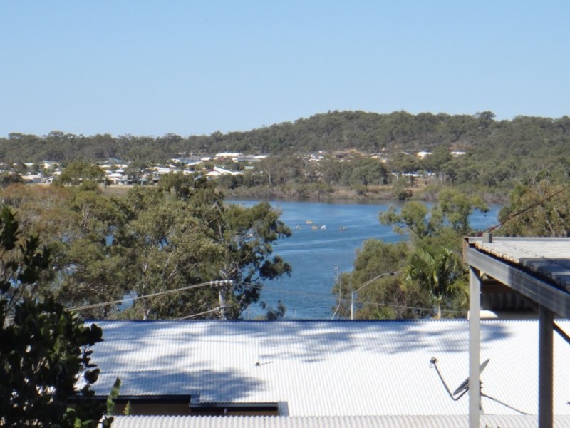 5 Mooring Place, Boyne Island QLD 4680