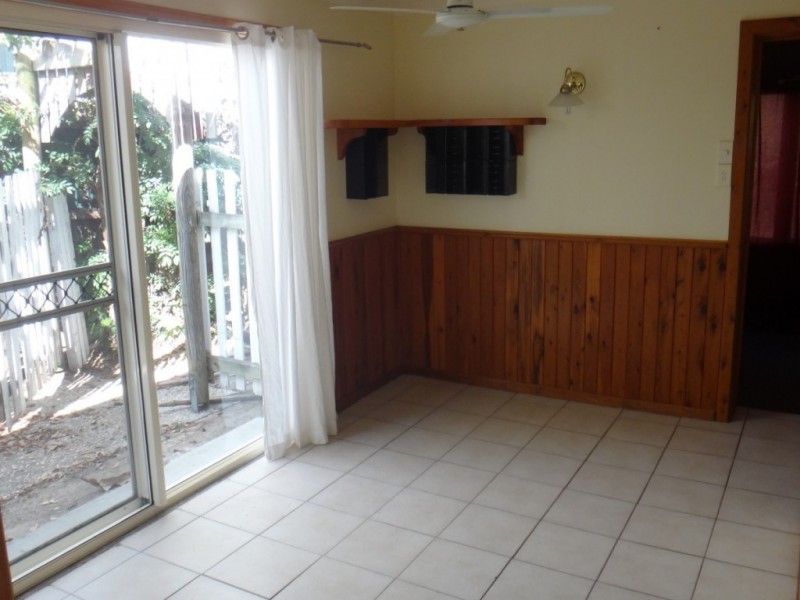 5 Mooring Place, Boyne Island QLD 4680