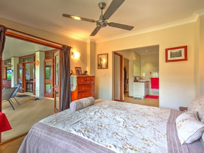 10 Gowland Street, Kurrimine Beach QLD 4871