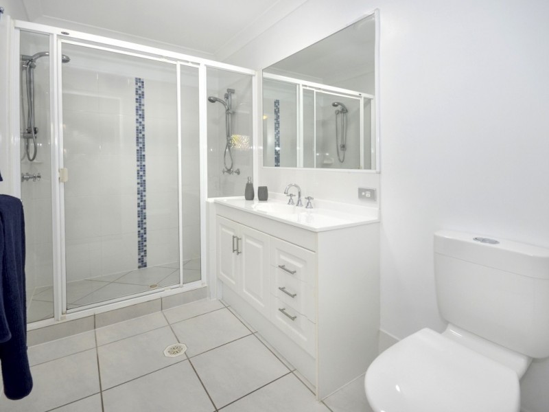 9 White Cedar Drive, Meridan Plains QLD 4551