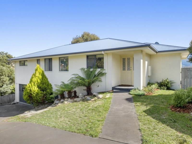 28 Fairview Drive, Kingston TAS 7050