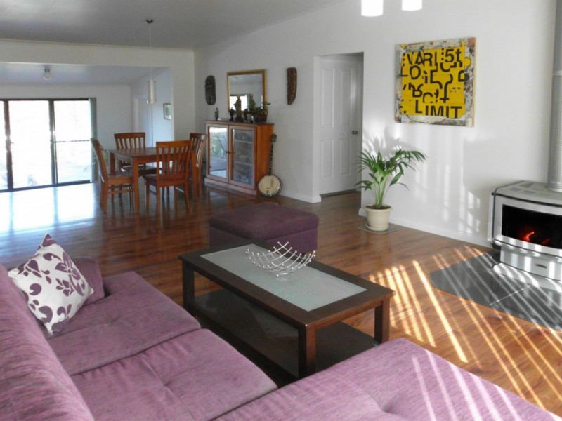 16 Lemon Street, Balmoral Village NSW 2571