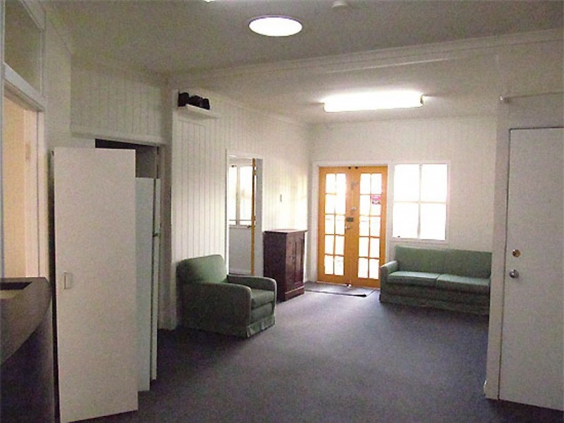 31 Samuel Street, Camp Hill QLD 4152