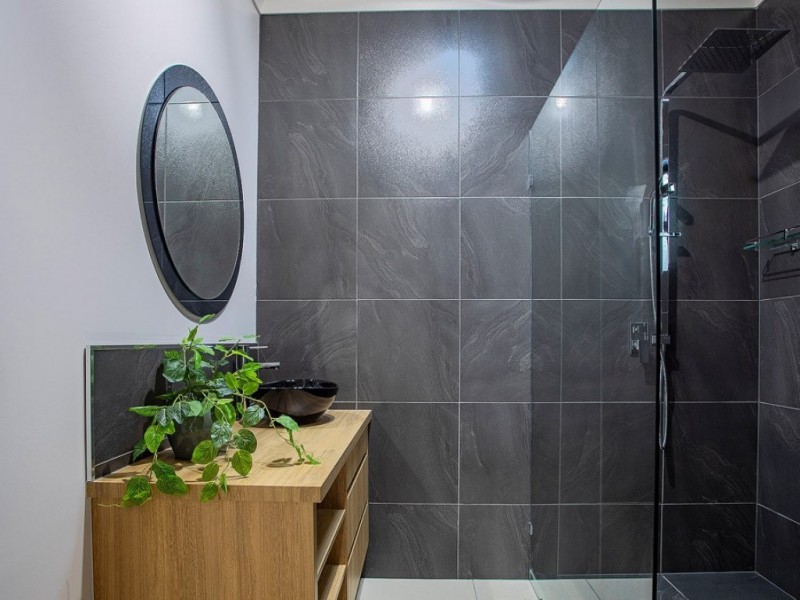 6 Polly Crescent, Richmond QLD 4740