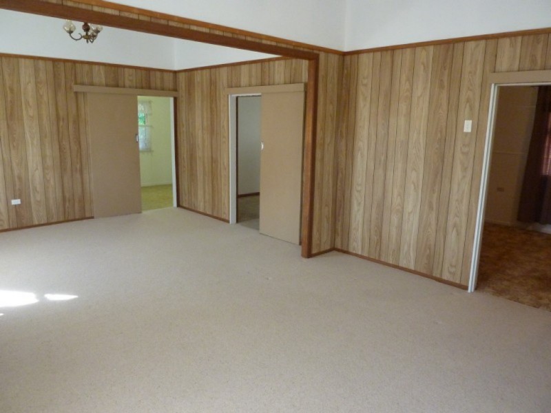 8 Ellis Street, Greenslopes QLD 4120