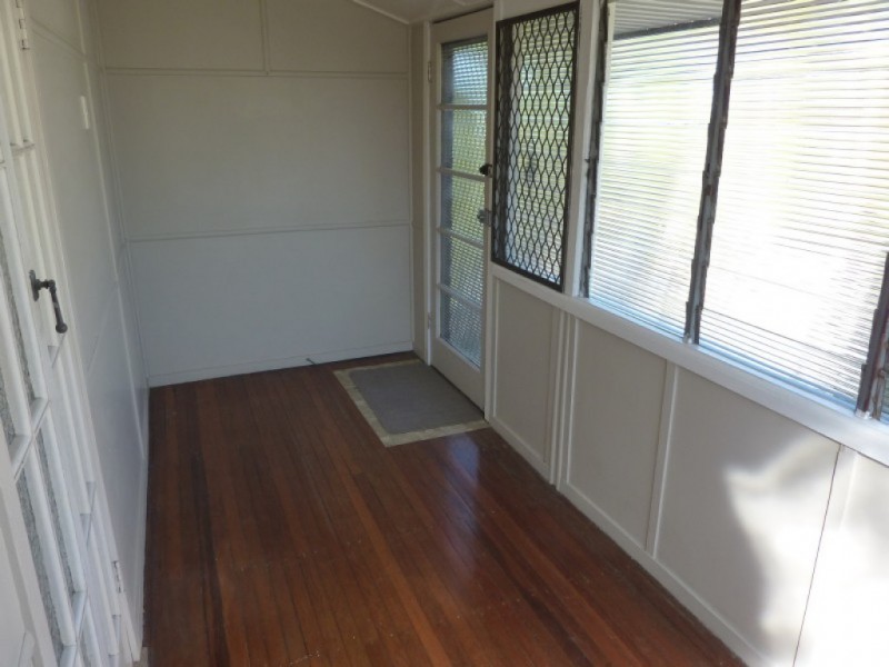 8 Ellis Street, Greenslopes QLD 4120