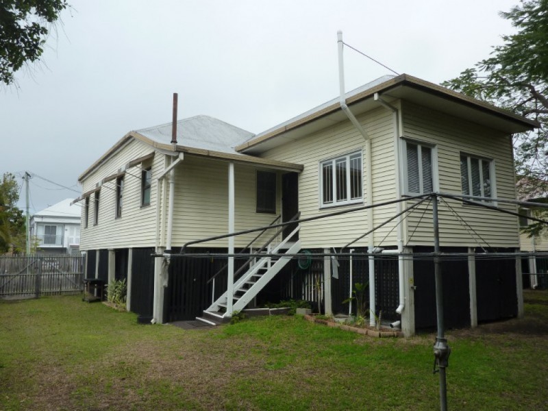 8 Ellis Street, Greenslopes QLD 4120