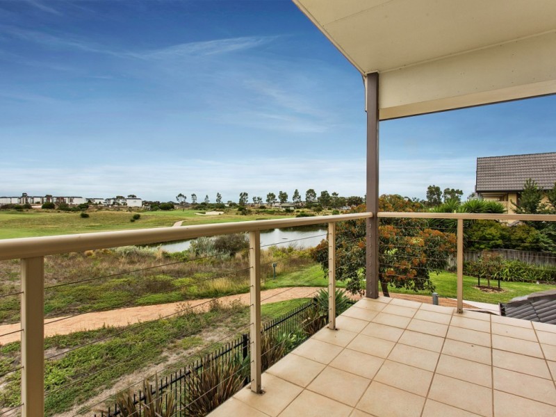 9/1 Greg Norman Drive, Sanctuary Lakes VIC 3030