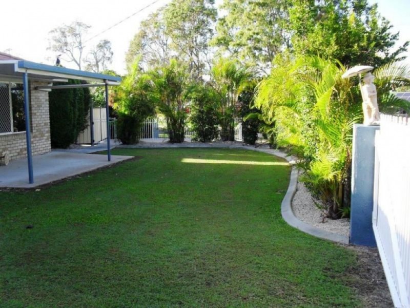 56 Barker Street, Point Vernon QLD 4655